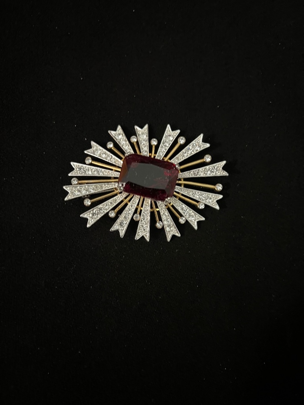 brooch